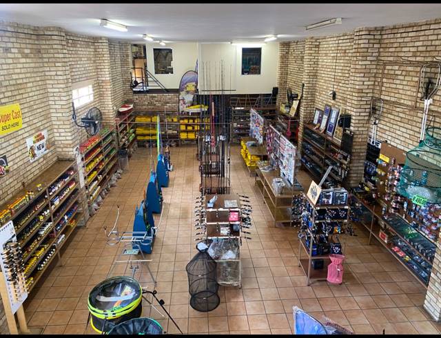 300.80M² BUSINESS CENTRE FOR SALE IN RUSTENBURG CENTRAL